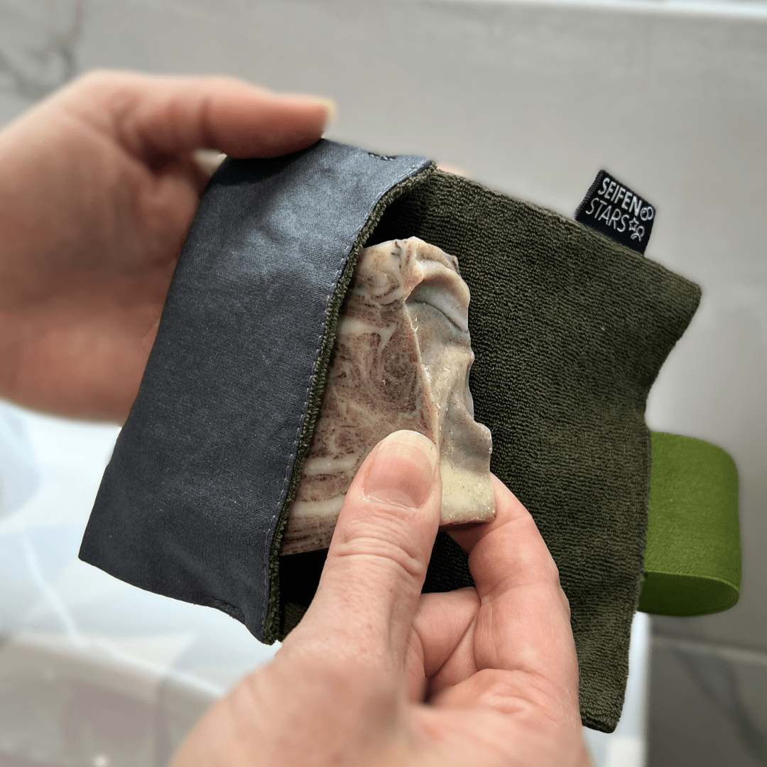 Seifentasche "Olive" aus Baumwolle mit fester Seife von seifenstars Vegan, Plastikfrei, Tierversuchsfrei, Palmoelfrei mit fester Seife