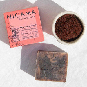 Duschseife "Upcycling-Kaffeekirsche" (COSMOS), mit Peelingeffekt – 100g,Nicama,Vegan,Plastikfrei,Palmölfrei,Handmade,Naturkosmetik,Peel it up