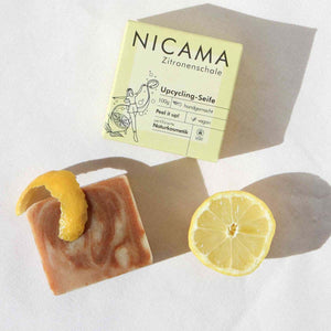 Duschseife "Upcycling-Zitronenschale" (COSMOS), mit Peelingeffekt – 100g,Nicama,Vegan,Palmölfrei,Plastikfrei,Handgemacht,Naturkosmetik,Peel it up