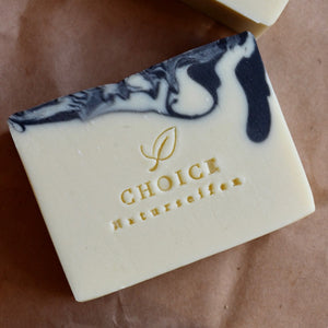 Hand- und Körperseife "Cedar & Charcoal“ mit Aktivkohlepulver, 110g