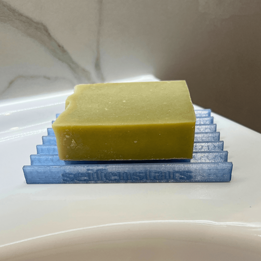 Seifenablage "Eisiger See - Blau-Transluzent", recyceltes PETG – 11 x 7,5 cm mit Seife