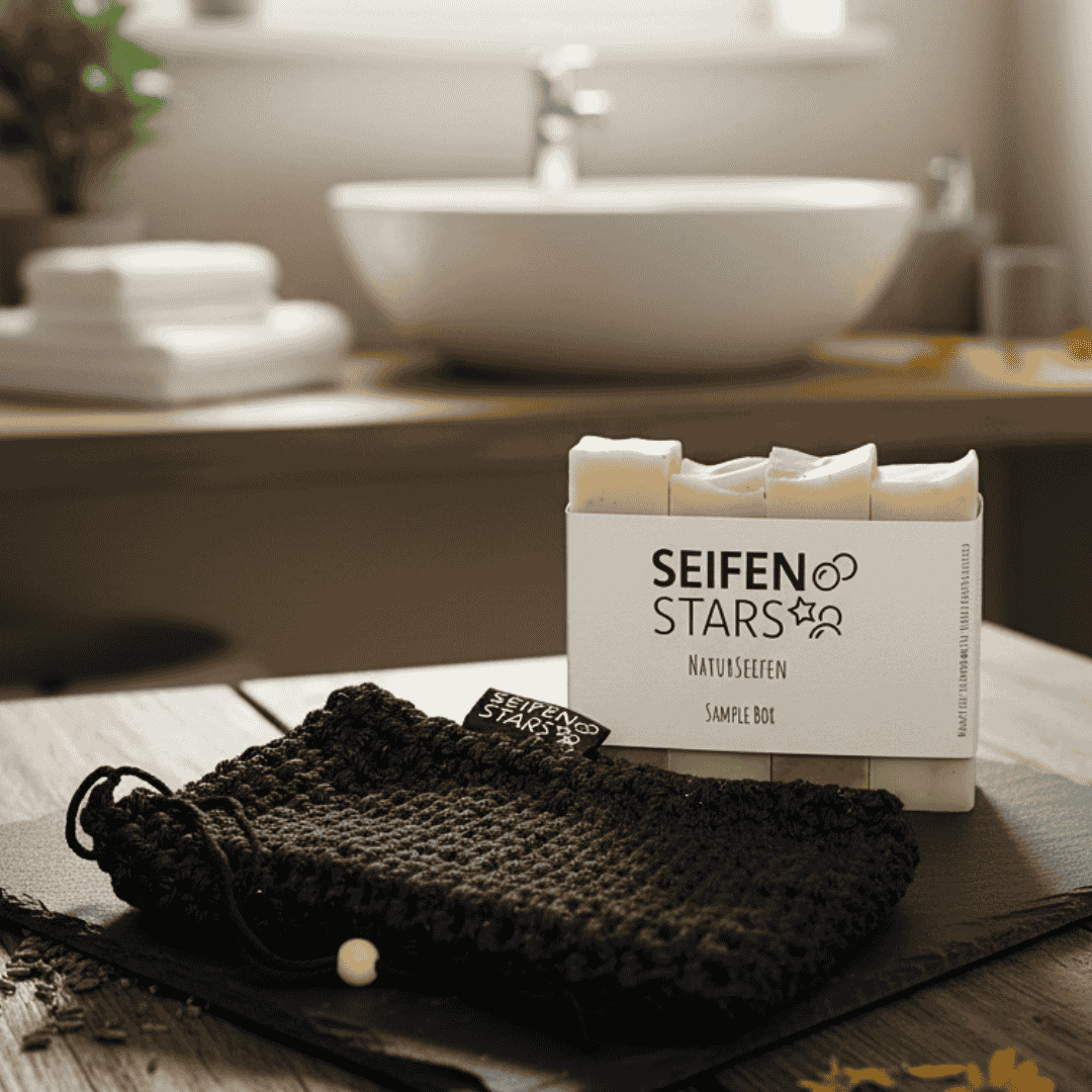 Soap Sample Box alles Liebe von seifenstars mit schwarzen Seifensaeckchen _Vegan_Palmoelfrei_Tierversuchsfrei_Plastikfrei-200g